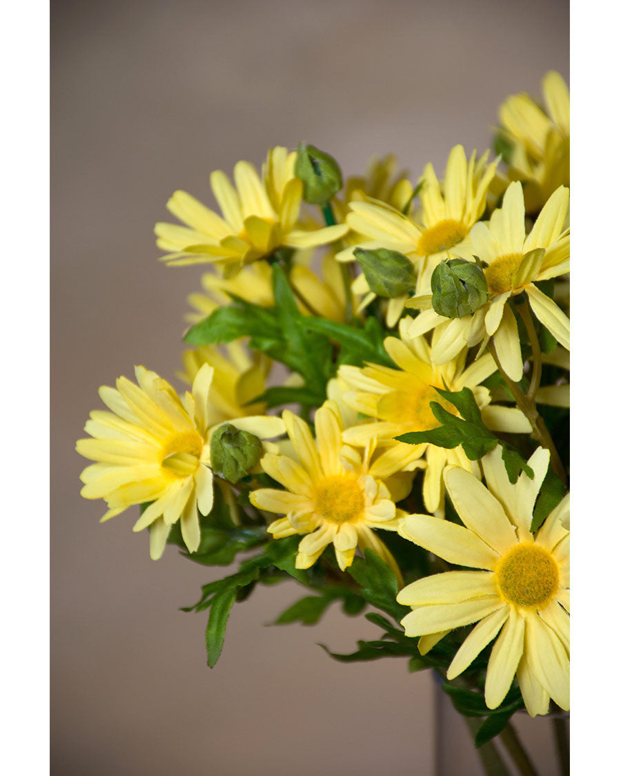 12.5" Daisy Silk Flower Stem Spray (x 3) with Bud S4562