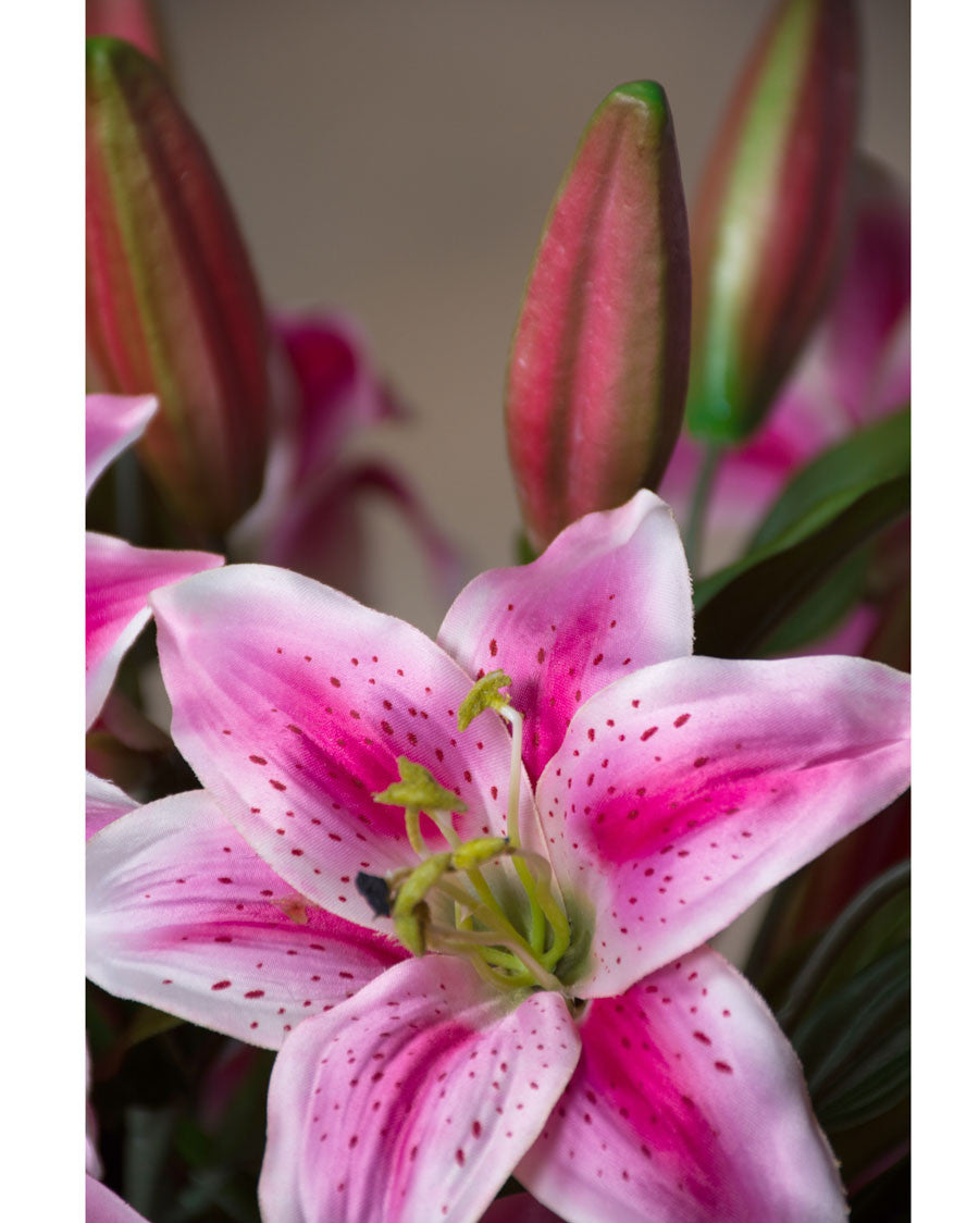 25" Tiger Lily Silk Flower Stem Spray S4762