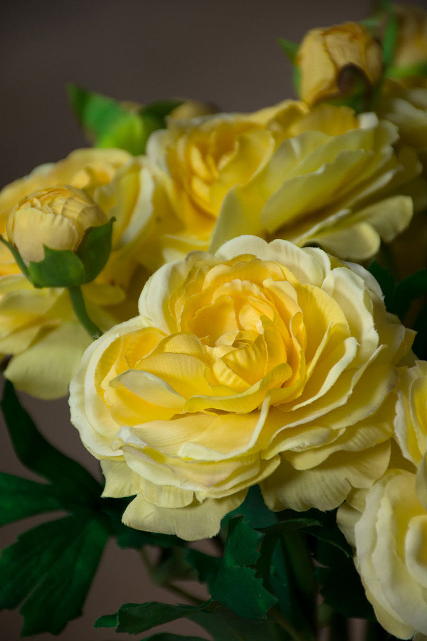 13" Silk Ranunculus Flower Stem Spray S4783
