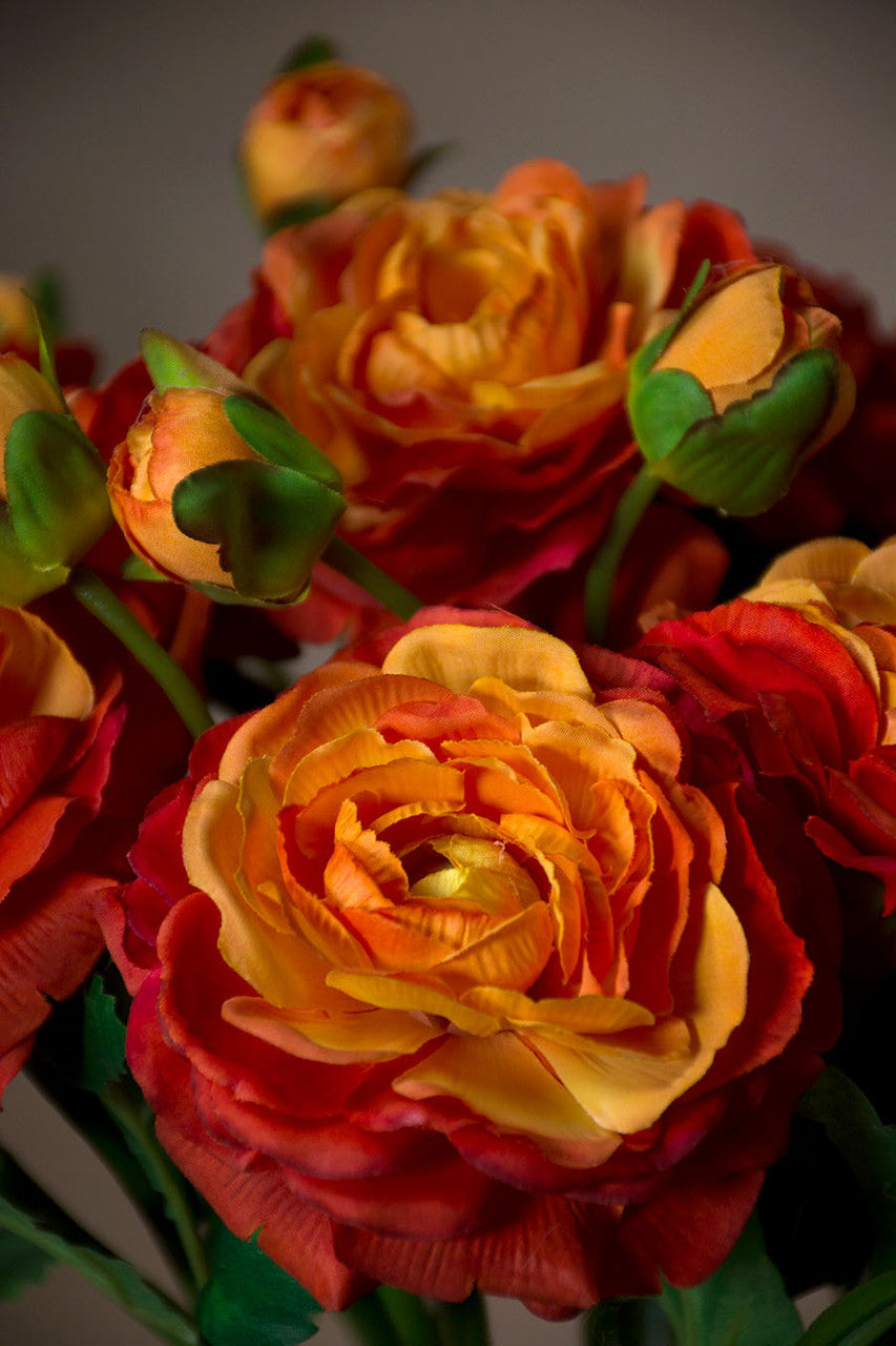 13" Silk Ranunculus Flower Stem Spray S4783