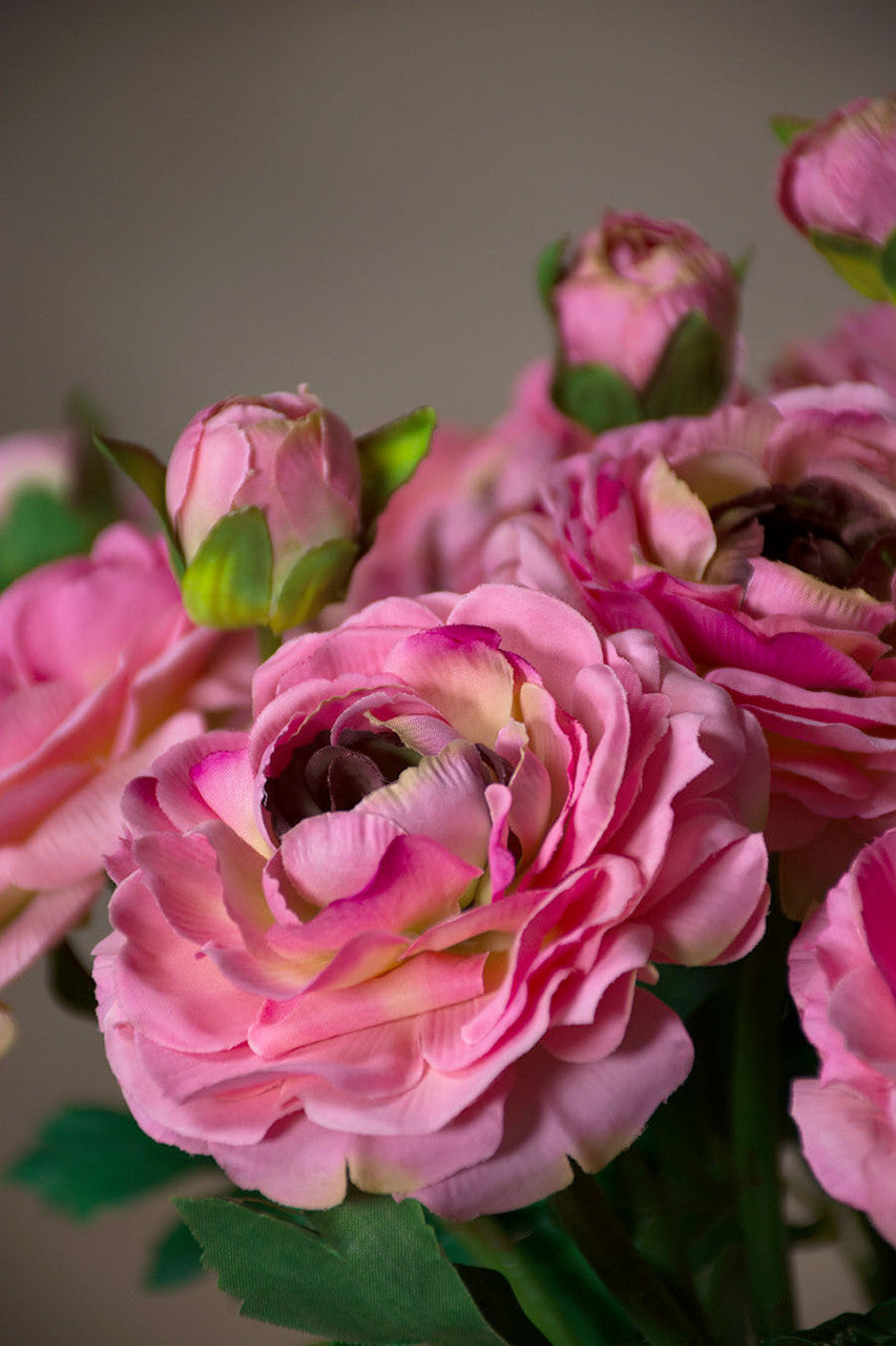 13" Silk Ranunculus Flower Stem Spray S4783